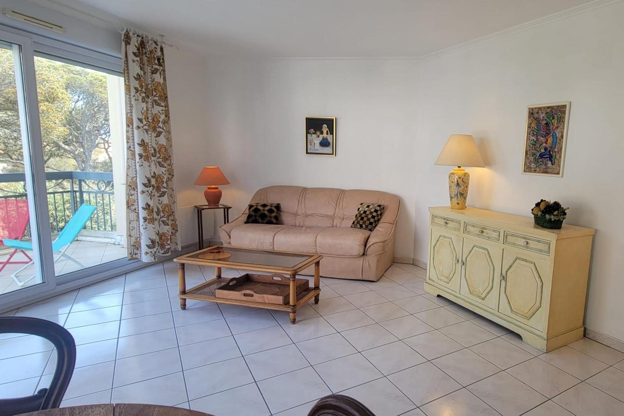 2 With Pool And Balcony In Fréjus