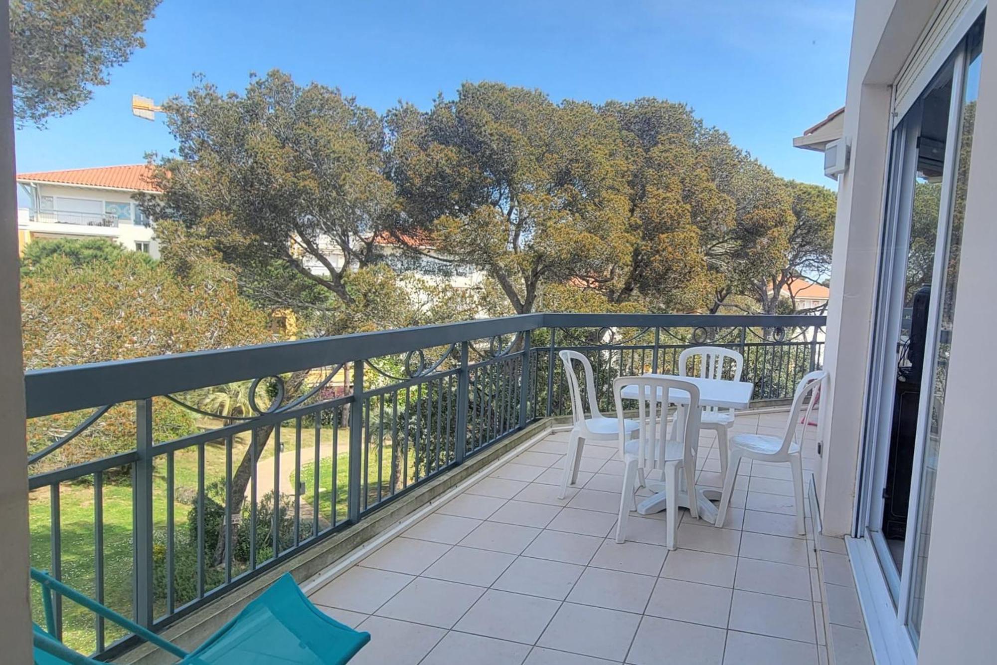 Appartement 2 With Pool And Balcony In *
