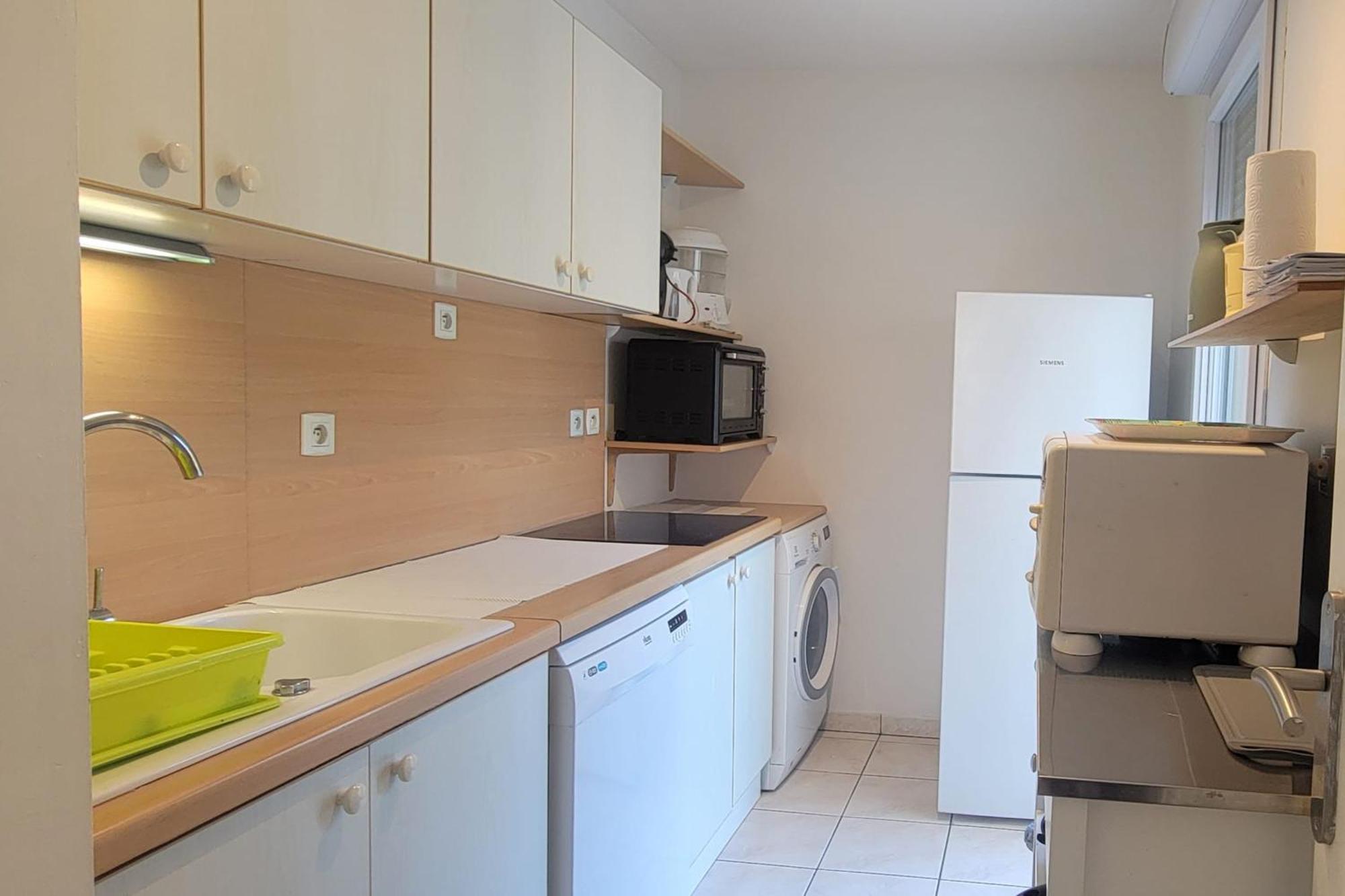 2 With Pool And Balcony In * Fréjus