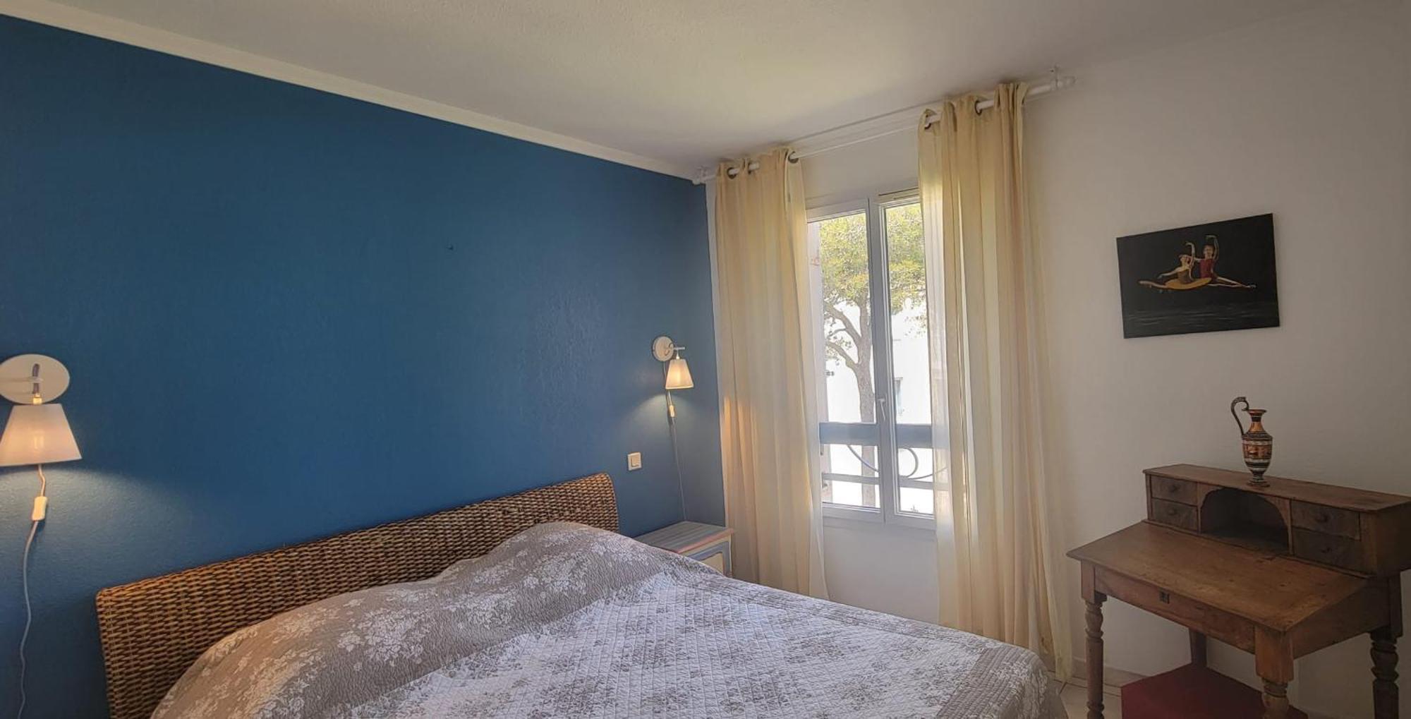2 With Pool And Balcony In Appartement *